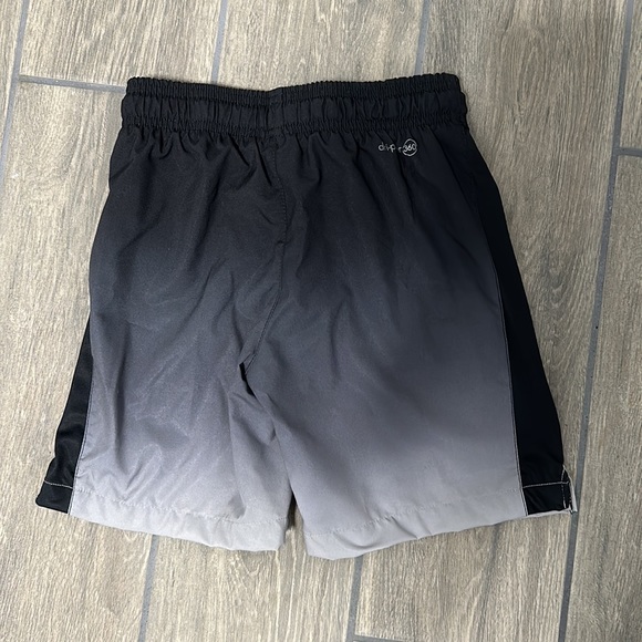 Russell boys short, size 6/7. Gray/black. Drawstring front, elastic waste. - Picture 4 of 6